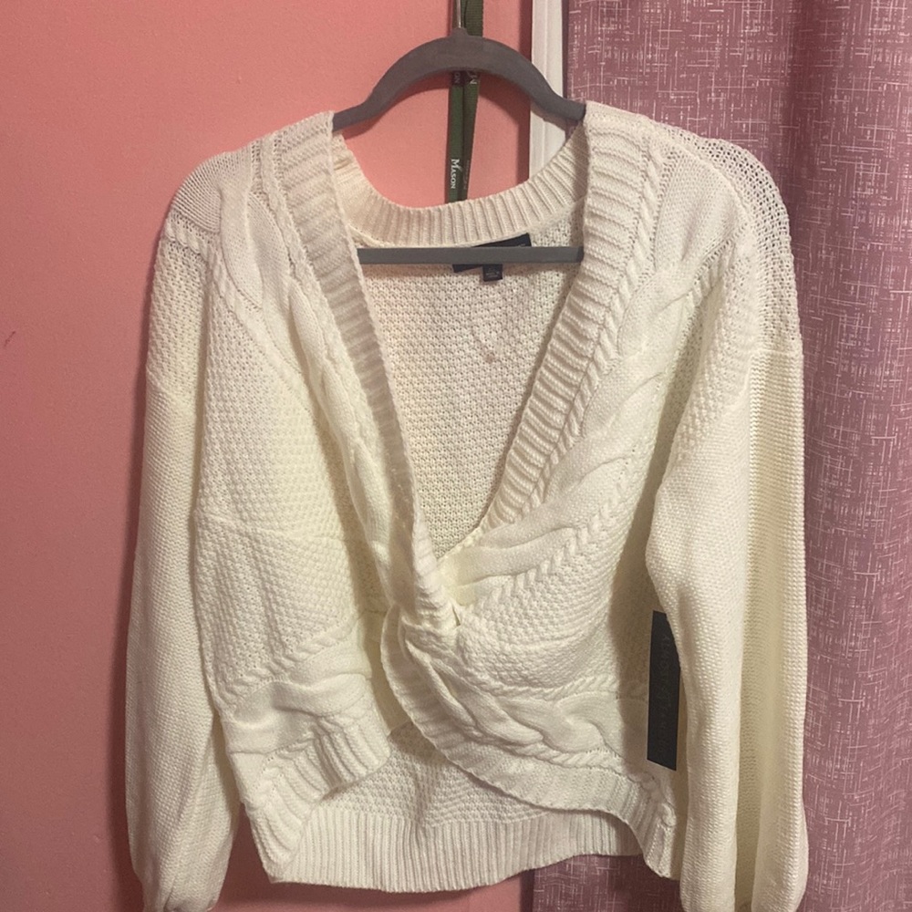 White color XL knitted sweater shirt